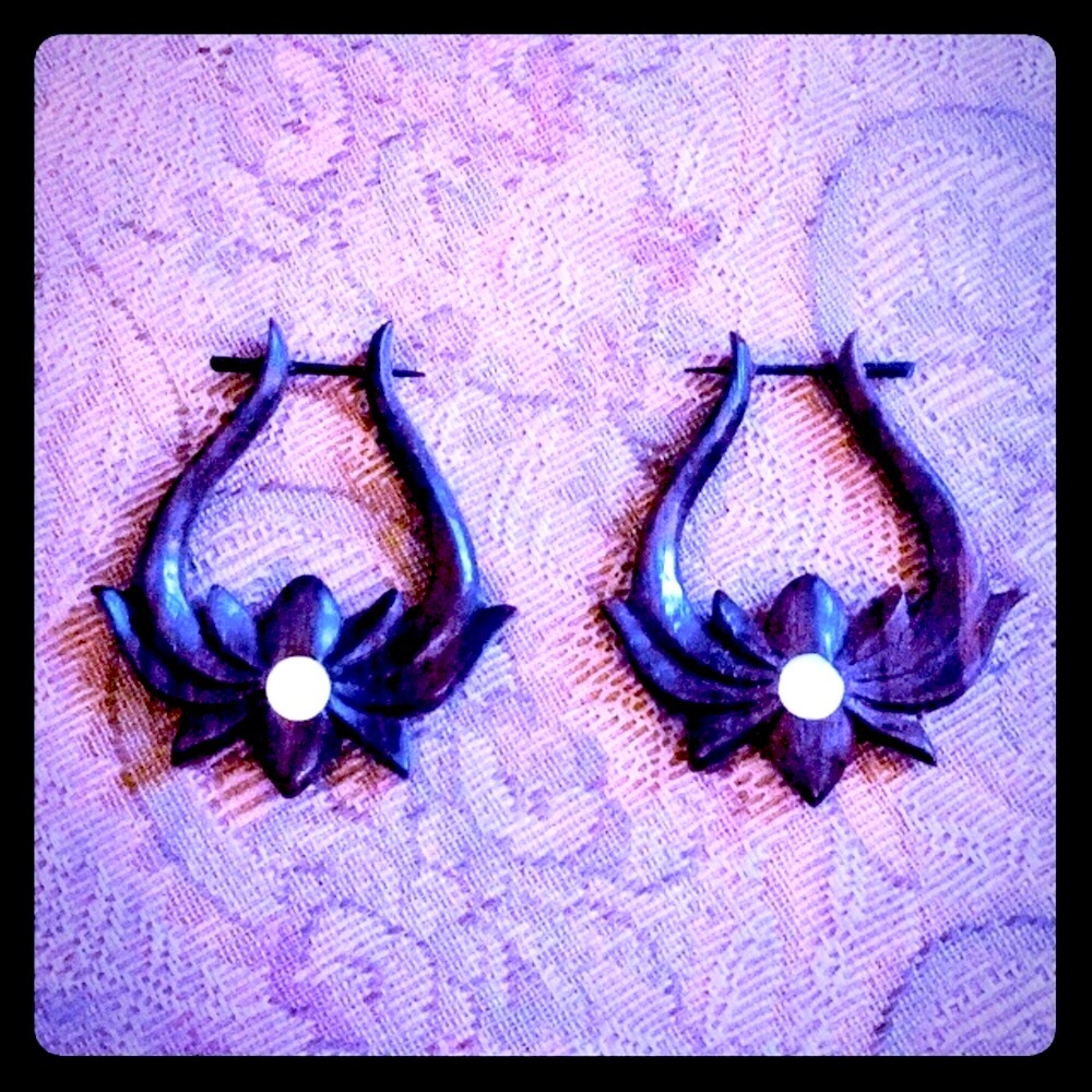 Vintage/ Grunge Lotus Flower-Design Wood Earrings